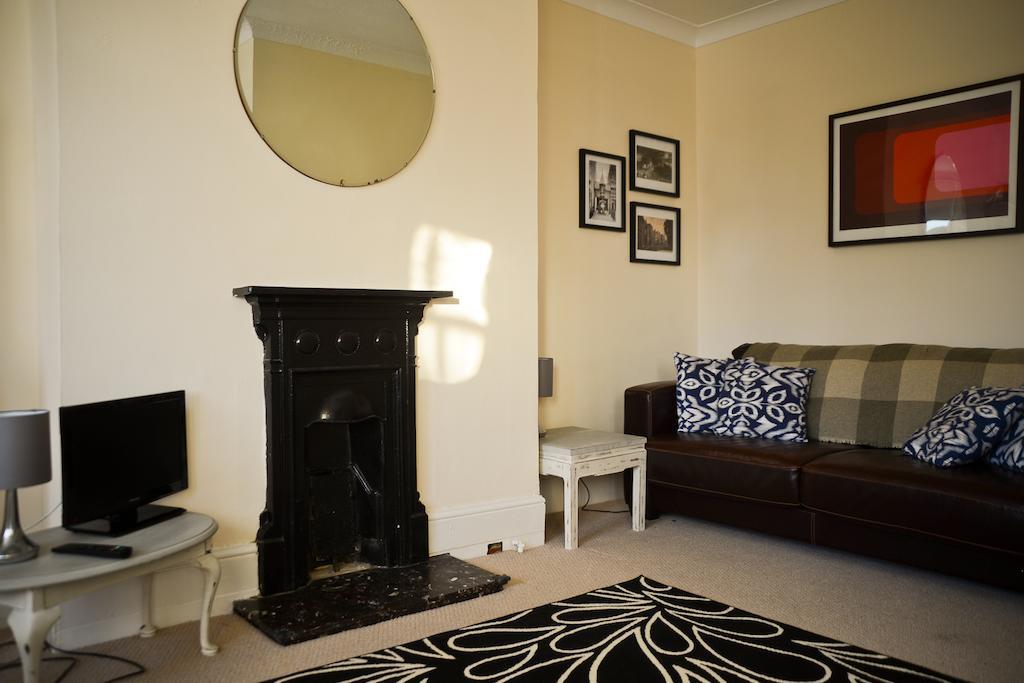 West Beach Apartment Worthing Room photo